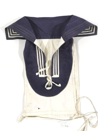 Kriegsmarine Hemdenkragen, so zum blauen Hemd und auf Befehl auch zum Arbeitshemd getragen. Getragenes Kammerstück des Bekleidungsamt Kiel von 1938