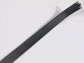 Neuzeitlicher Koppelriemen im Stil des 2.Weltkrieg. Schwarzes Leder, Gesamtlänge 129cm. Leicht gebraucht, aus Sammlungsauflösung