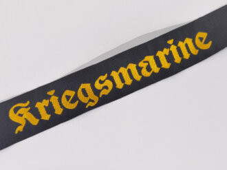 Kriegsmarine Mützenband " Kriegsmarine" Neuzeitliche REPRODUKTION mit Etikettenrest, Gesamtlänge 150cm