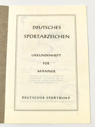 Bundesrepublik Deutschland, Urkunde zum Deutschen Sportabzeichen in Gold, mit Abzeichen in Stoffausführung, Landessportbund Niedersachsen