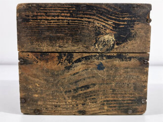 Transportkasten für Zündmittel S-Mine 35 aus Holz. Originallack, ungereinigtes Stück, 19,5 x 16,5 x 14 cm