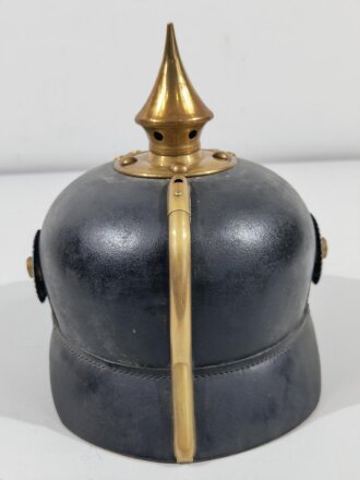 Preußen, Pickelhaube für Mannschaften im Reserve Infanterie Regiment 233.  Zusammengehöriger Helm, in allen teilen Original, der Kinnriemen angerissen