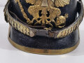 Preußen, Pickelhaube alter Art mit eckigem Vorderschirm und Reserveadler. Wohl zusammengestelltes Stück aus originalen Teilen mit guter Substanz