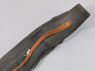 Tasche für Antennenzubehör Wehrmacht aus blauem Webmaterial, sehr guter Zustand Länge ca. 77 cm