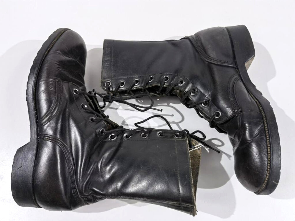 genesco combat boots