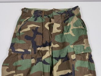 U.S. 1988 dated woodland camo Combat trousers, size small xlong. Used, Bundweite: 76 cm