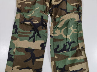 U.S. 1988 dated woodland camo Combat trousers, size small xlong. Used, Bundweite: 76 cm