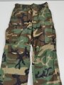 U.S. 1988 dated woodland camo Combat trousers, size small xlong. Used, Bundweite: 76 cm