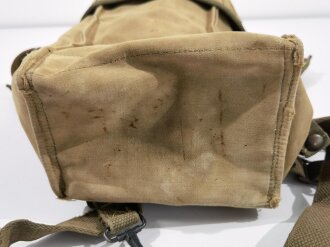 U.S. WWII mine detector bag khaki with OD rim, used