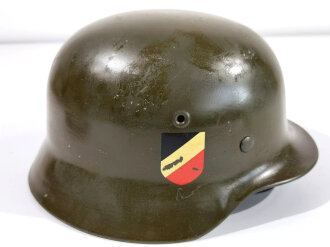 Heer, Stahlhelm Modell 1940. Meiner Ansicht nach eine komplette REPRODUKTION, Kopfgrösse 57, das Hakenkreuz entnazifiziert