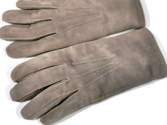 Paar Handschuhe für Offiziere der Wehrmacht aus Wildleder. Leicht getragenes Paar in gutem Zustand