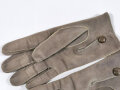 Paar Handschuhe für Offiziere der Wehrmacht aus Wildleder. Leicht getragenes Paar in gutem Zustand