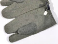 Paar Winterhandschuhe Wehrmacht, feldgrau, sehr guter Zustand