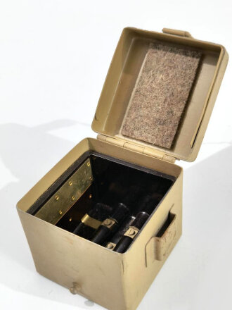 Batteriekasten ( Behälter für Stromquelle) unter anderem zum Entfernungsmesser 36. Originallack