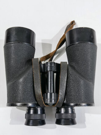 U.S. WWII 7 x 50 Binocular M16 with case, carrying  M24. Good condition