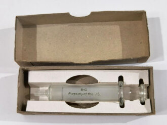 U.S.WWII medical department syringe, unused in original box