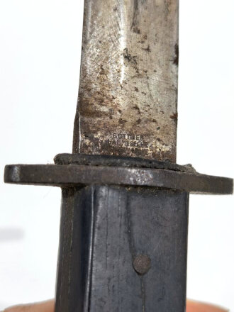 1.Weltkrieg Grabendolch mit  Scheide, Hersteller "Gottlieb Hammesfahr Solingen" ungereinigtes Kammerstück, die Scheide überlackiert