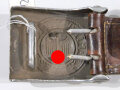 Koppelschloss für Mannschaften des Heeres aus Aluminium, getragenes Stück , Die Lederzunge gestempelt Jul.Kremp Lüdenscheid 1940