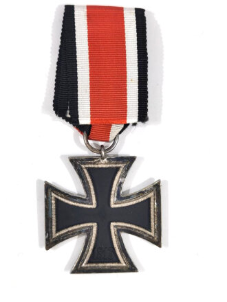 Eisernes Kreuz 2. Klasse 1939 mit Bandabschnitt, Hakenkreuz mit voller Schwärzung