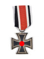 Eisernes Kreuz 2. Klasse 1939 mit Bandabschnitt, Hakenkreuz mit voller Schwärzung