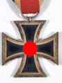 Eisernes Kreuz 2. Klasse 1939 mit Bandabschnitt, Hakenkreuz mit voller Schwärzung