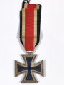 Eisernes Kreuz 2. Klasse 1939 mit Bandabschnitt, Hakenkreuz mit voller Schwärzung