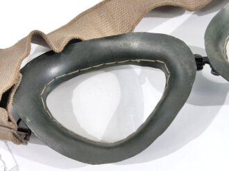 Brille für Kradmelder der Wehrmacht, Gummi weich, Zugband ermüdet, datiert 1944