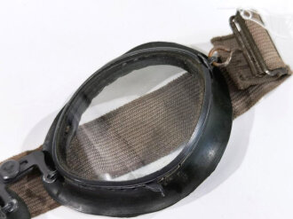 Brille für Kradmelder der Wehrmacht, Gummi weich, Zugband ermüdet, datiert 1944