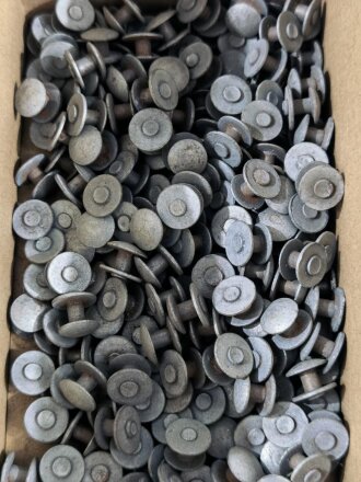 Metallbeschlag Wehrmacht zum befestigen des Endstück...