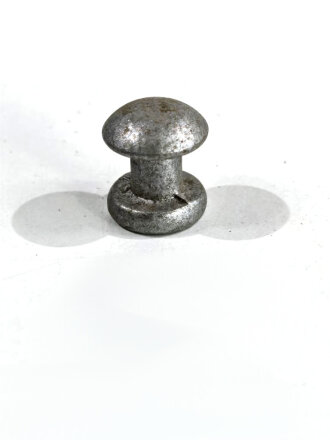 Metallbeschlag Wehrmacht Niete aus Eisen lackiert. 10mm...