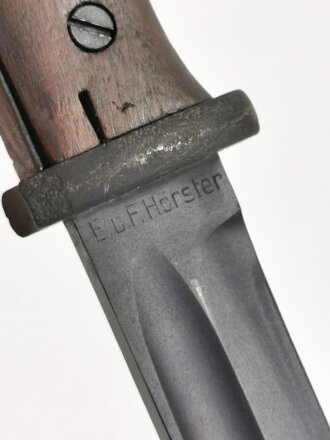 Wehrmacht, Seitengewehr Modell 84/98 für K98, Holzgriffschalen und Schrauben ergänzt, nummerngleich,Tragehaken locker, Schraube Mundblech fehlt, Hersteller E.u.F. Hörster 1937, wohl komplett überarbeitet