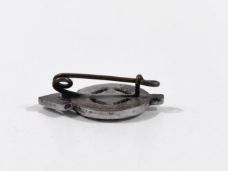 Miniatur, HJ- Leistungsabzeichen in Silber, Rückseitig mit Hersteller M1/36, Nadelsystem alt repariert  Größe 22 mm