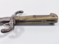 Bayern, Seitengewehr Modell 1871 mit Sägerücken, Regimentsstempel unterschiedlich,jedoch Mundblech mit bayrischer Abnahme. Lederscheide trocken, oberer Beschlag lose
