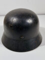 Luftwaffe, Stahlhelm Modell 1940. Originallack, das Innenfutter original verbaut. , Hersteller Quist 66. Der Adler sicherlich neuzeitlich aufgebracht