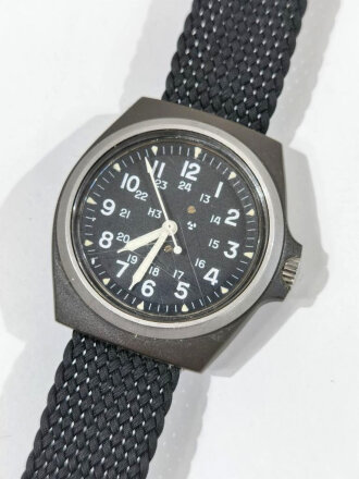 U.S. 1985 dated Mans Wristwatch US Military issued...
