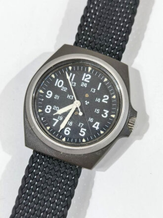 U.S. 1985 dated Mans Wristwatch US Military issued “Sandy 184 MIL W 46374C “  Used, good condition, works fine