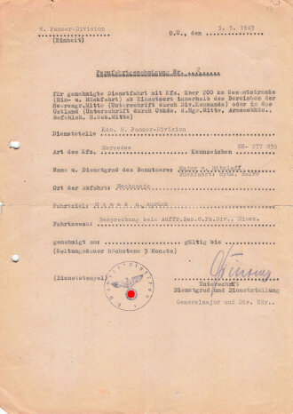 Dokument über eine Fernfahrtgenehmigung nach Minsk und zurück, ausgestellt bei der  8. Panzer- Division, eigenhändige Unterschrift Generalmajor und Divisionskommandeur