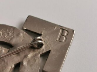 HJ Leistungsabzeichen in Silber B- Stück mit Hersteller M1/34, Nadel alt neu verlötet