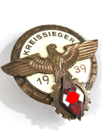 Kreissieger- Ehrenzeichen im Reichsberufswettkampf 1939, Hersteller H. Aurich, Dresden A16, Rote Emaille beschädigt