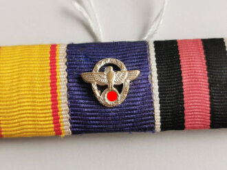 6er Bandspange mit Auflage Polizei- Dienstauszeichung silber und unter anderem Band zur Olympia- Medaille, Breite 89 mm