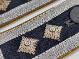 Luftwaffe, Paar Schulterklappen für einen Oberfeldwebel,  für den Waffenrock fliegendes Personal oder Fallschirmtruppe