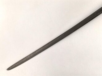 Hessen, Säbel eines Angehörigen im Husaren Regiment No. 13. Beidseitig geätzte Klinge , Golden angemaltes Gefäß, Scheide fehlt