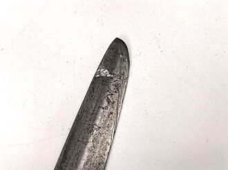Hessen, Säbel eines Angehörigen im Husaren Regiment No. 13. Beidseitig geätzte Klinge , Golden angemaltes Gefäß, Scheide fehlt