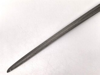 Hessen, Säbel eines Angehörigen im Husaren Regiment No. 13. Beidseitig geätzte Klinge , Golden angemaltes Gefäß, Scheide fehlt