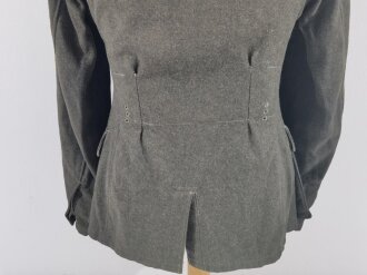 Heer, Feldbluse für Mannschaften Modell 1943. Getragenes Kammerstück in gutem Gesamtzustand, der Adler vermutlich neuzeitlich vernäht