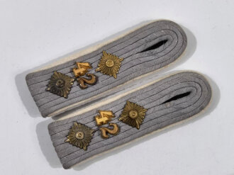Heer, Paar Schulterstücke für einen Hauptmann  im Infanterie Regiment 42