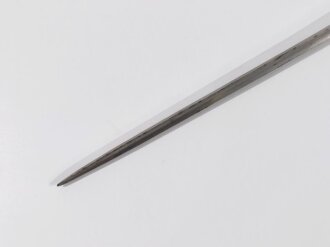 Frankreich, Tüllenbajonett Typ 1777, dreikantige Klinge, gebrochener Gang mit Sperring, Gesamtlänge 44cm, Tülleninnendurchmesser 22mm,Tüllenlänge 7 cm, ungereinigt