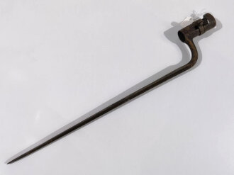 Frankreich, Tüllenbajonett Typ 1777, dreikantige Klinge, gebrochener Gang mit Sperring, Gesamtlänge 44,6 cm,Tülleninnendurchmesser ca 22 mm,Tüllenlänge 6,2 cm, Markierung auf Klinge, ungereinigt