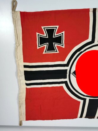 Reichskriegsflagge der Kriegsmarine 80x135cm , leicht angeschmutzt, ein kleines Loch