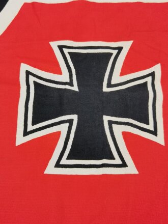 Reichskriegsflagge der Kriegsmarine 80x135cm , leicht angeschmutzt, ein kleines Loch